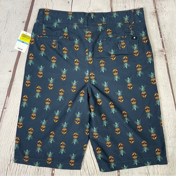 LUCKY BRAND Men's Boy's dark blue pineapple skull shorts NWT, size 20 - Picture 4 of 13